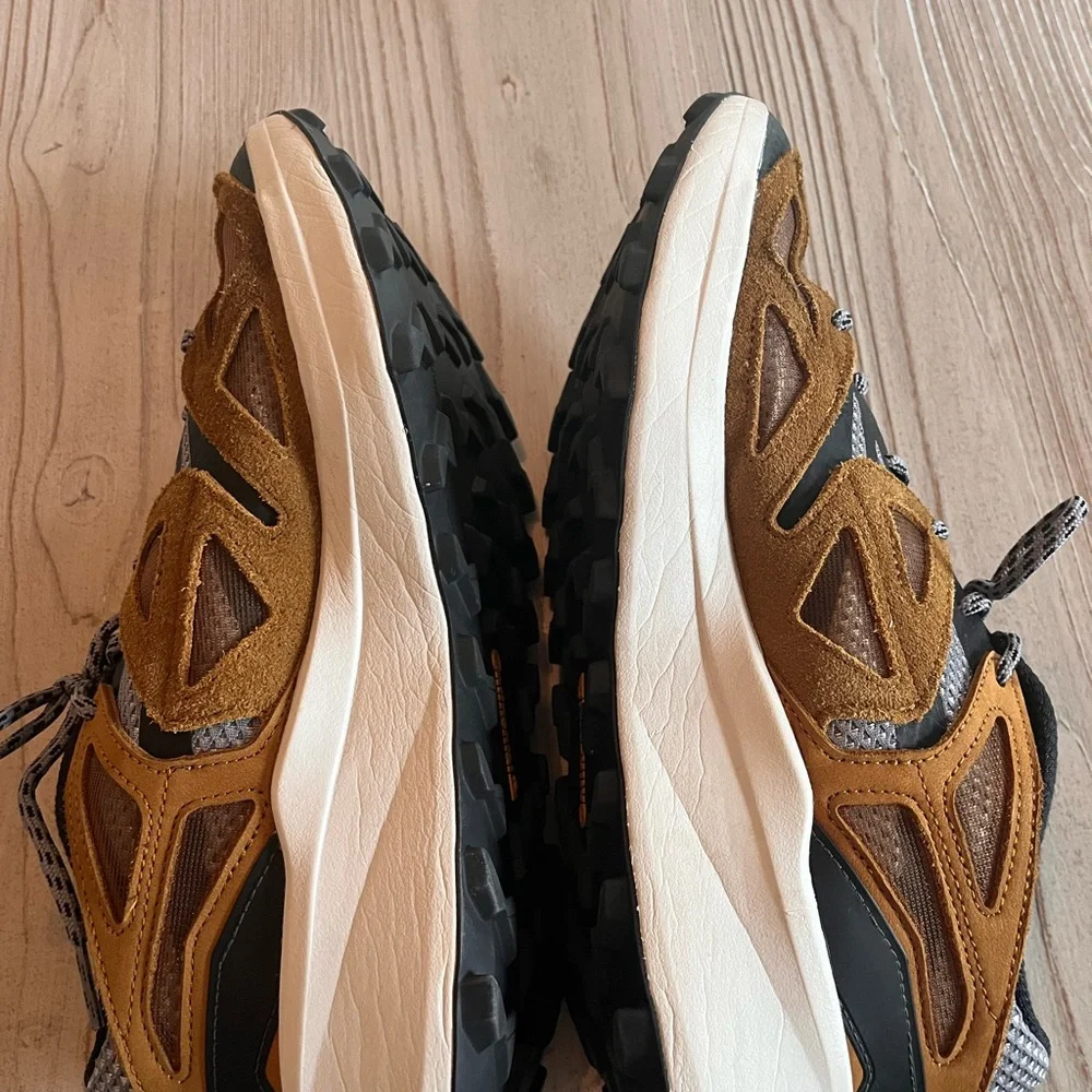 Adidas men’s kantai trail sneaker Black and Brown sneaker size 11